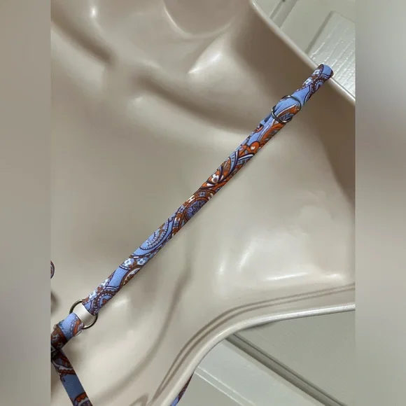 SHEIN Woman size small/medium cup B bikini swim top - Picture 6 of 9